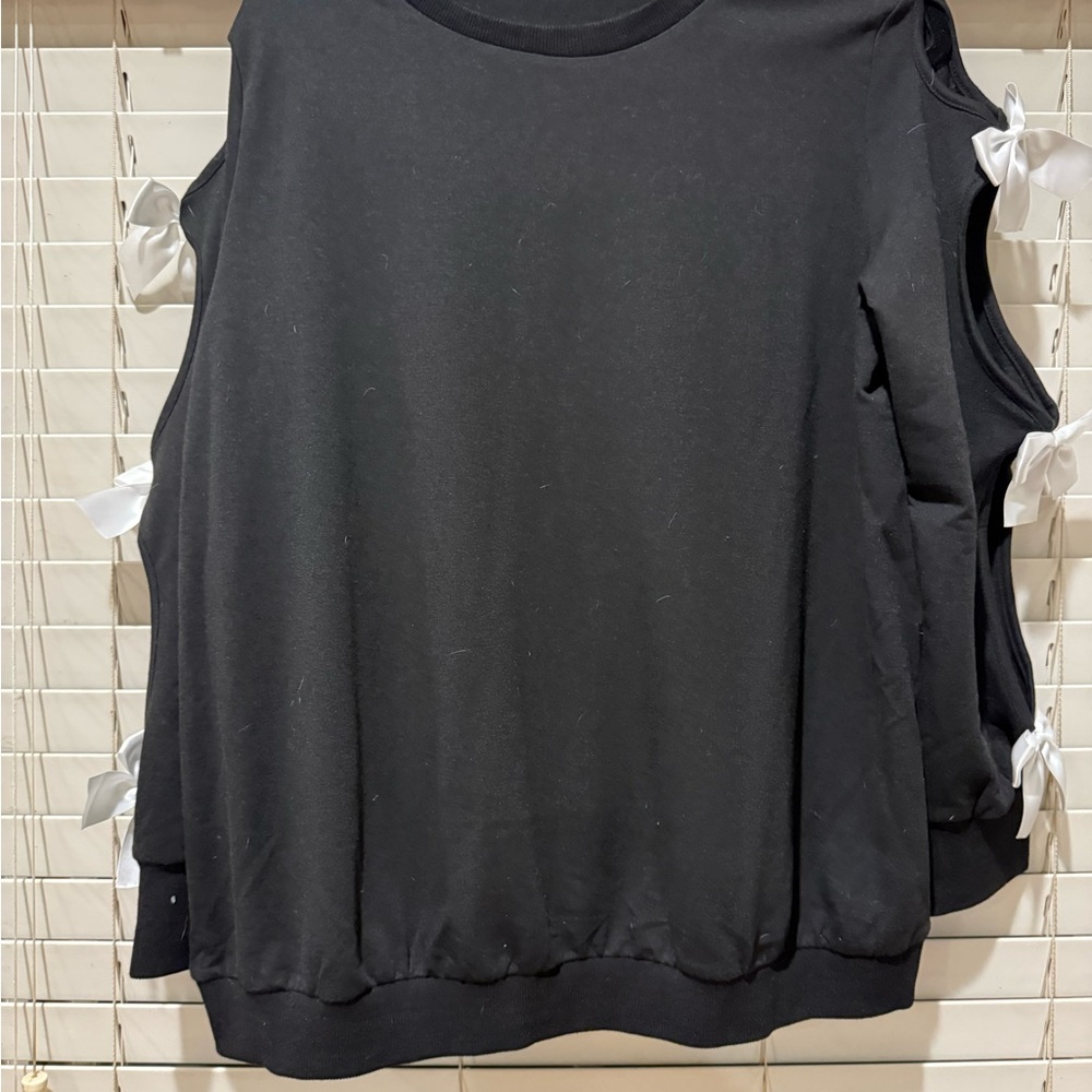 SHEIN Black Sleeveless Hoodie with White Ribbon Accents